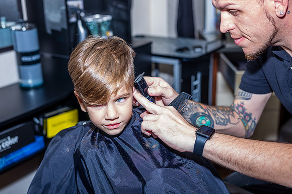 Hair-Cut-Toni-Michaels-Salon-0041J