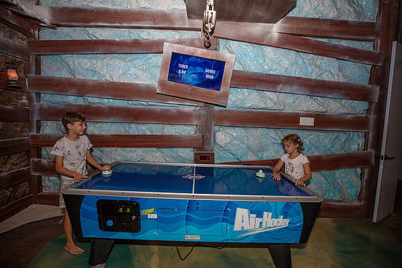 20220923-Reunion-Vacation-Home-5043m-gameroom