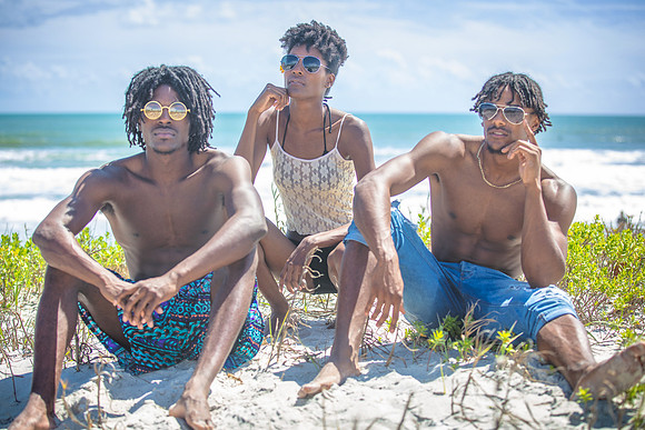Beach-editorial-power-shoot-Tajii-9904-