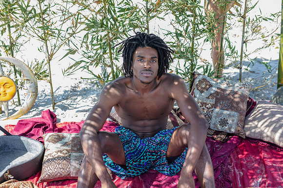 Beach-editorial-power-shoot-Tajii-9789