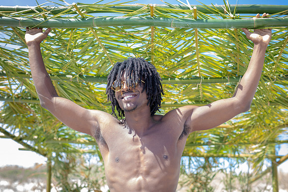 Beach-editorial-power-shoot-Tajii-9823-