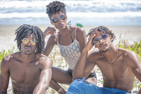 Beach-editorial-power-shoot-Tajii-9906