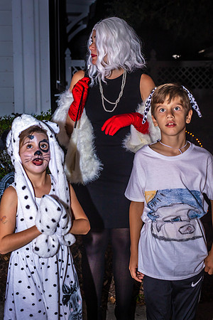 Cruella-Dalmatians-Jeater-Bend-8349m