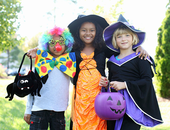 Halloween-trick-or-treat-004