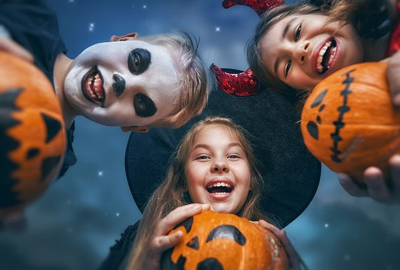 Halloween-trick-or-treat-0010-