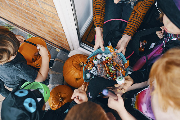 Halloween-trick-or-treat-0050