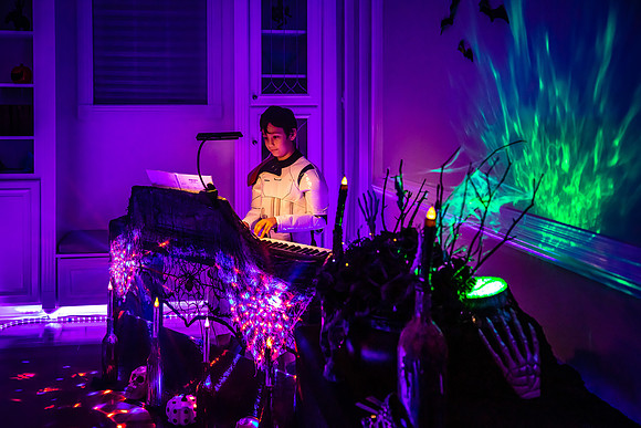 20221029-Piano-Masquerade-Concert-Bobby-Sedwick-6224
