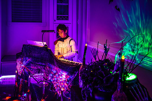 20221029-Piano-Masquerade-Concert-Bobby-Sedwick-6227