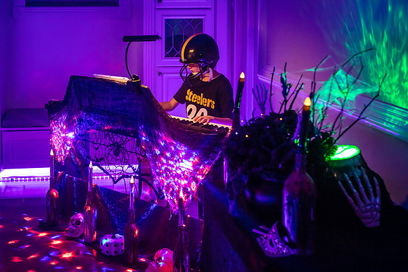 20221029-Piano-Masquerade-Concert-Bobby-Sedwick-6273