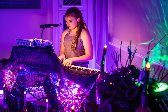 20221029-Piano-Masquerade-Concert-Bobby-Sedwick-6307