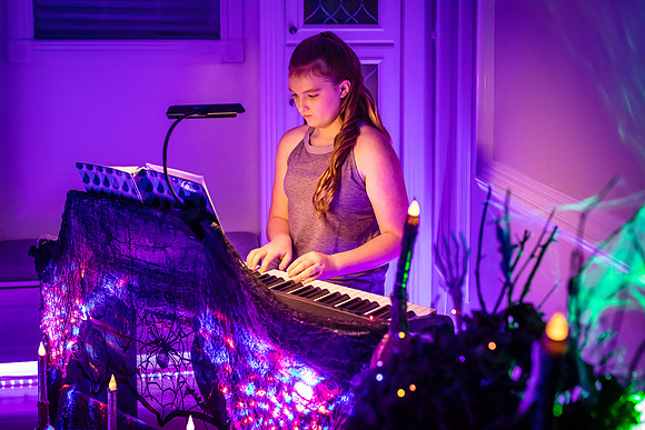 20221029-Piano-Masquerade-Concert-Bobby-Sedwick-6308-