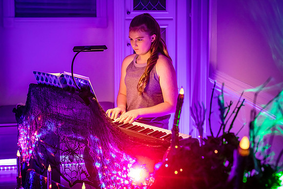 20221029-Piano-Masquerade-Concert-Bobby-Sedwick-6309