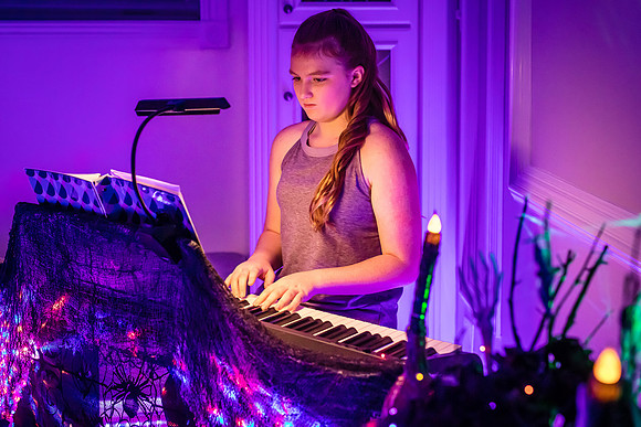 20221029-Piano-Masquerade-Concert-Bobby-Sedwick-6310