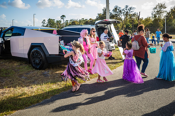 20241030-IVES-Trunk-or-Treat-3363-
