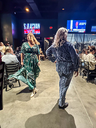 20241122-Runway-on-Tap-ApricotLane-Celebration-Brewing-4390-i