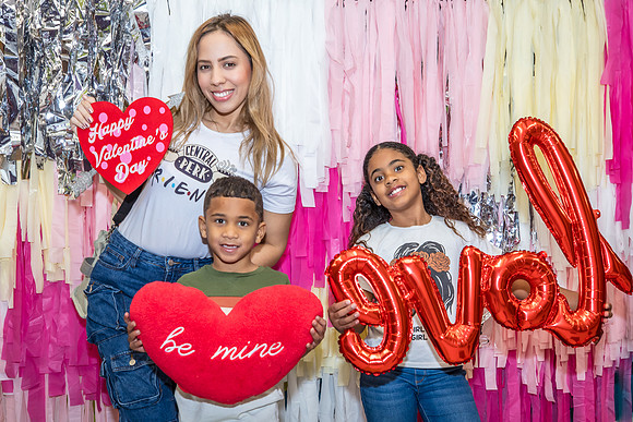 Valentines-Dance-Party-Fundraiser-IVES-2024-4309