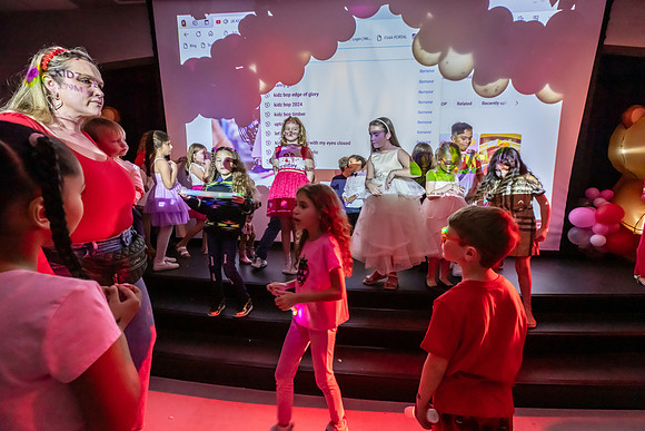 Valentines-Dance-Party-Fundraiser-IVES-2024-4548