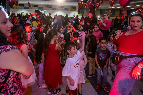 Valentines-Dance-Party-Fundraiser-IVES-2024-4575