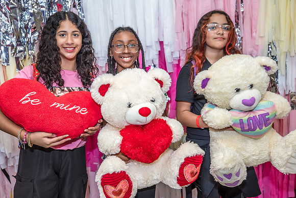 Valentines-Dance-Party-Fundraiser-IVES-2024-4604
