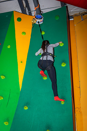 Planet-Obstacle-Adults-Night-0175