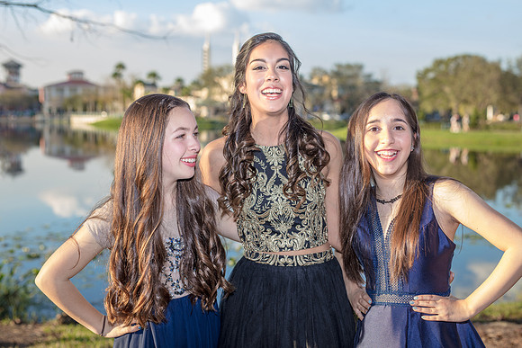 8th-grade-dance-party-2018-I-1434