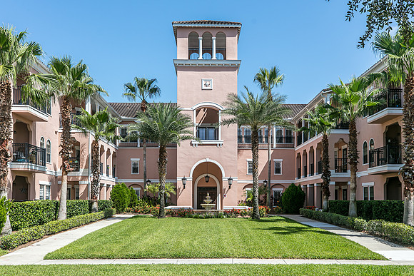 20250726-Condo-211-Longview-Ave-Celebration-Ryan-Mondics-9310-
