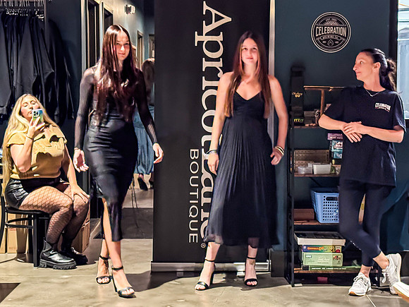 20241122-Runway-on-Tap-ApricotLane-Celebration-Brewing-4423-i
