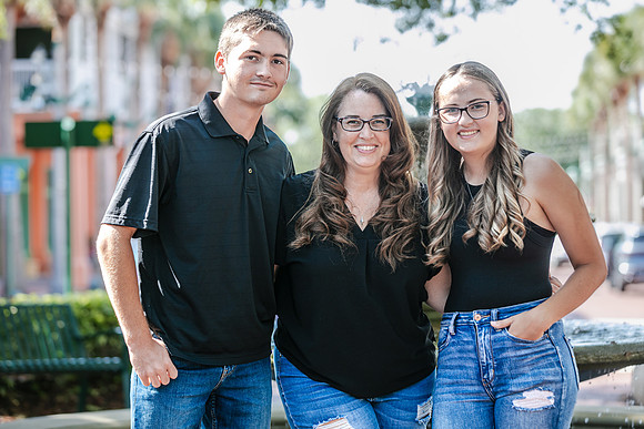 20250503-Senior-Session-Cal-Dar-9612