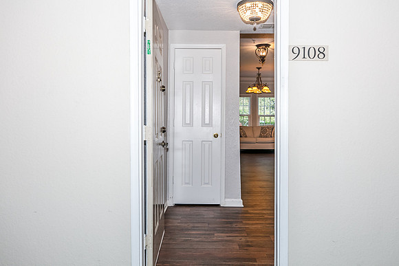 20250726-Condo-211-Longview-Ave-Celebration-Ryan-Mondics-9334
