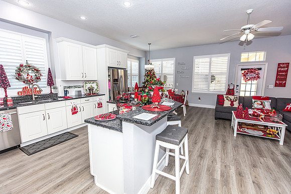 Celebration-Holiday-Home-Tour-2022_Stop6-866-Spring-Park-Loop-7199