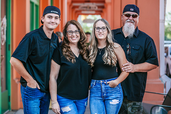 20250503-Senior-Session-Cal-Dar-9692