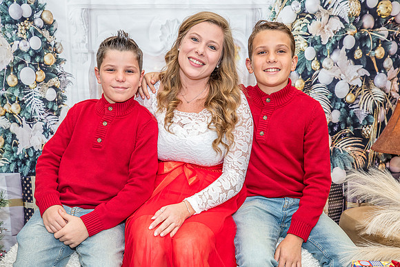 20221224-Christmas-Family-Session-Crystal-7659