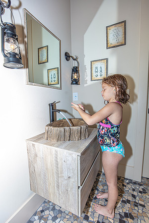 20220923-Reunion-Vacation-Home-5136m-bathroom