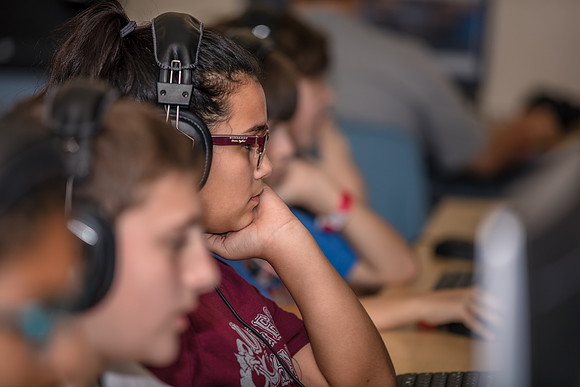 20180419-Innovation-Middle-School-event-4389