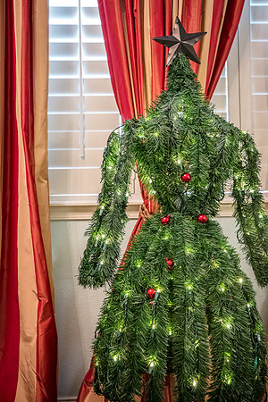 Celebration-Holiday-Home-Tour-2022_Stop1-506-Longmeadows-St-7070