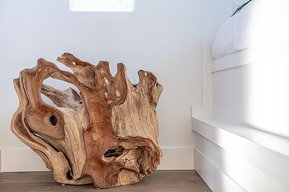 20220923-Reunion-Vacation-Home-4954interior-daybed