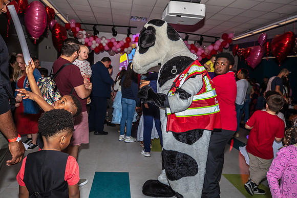 Valentines-Dance-Party-Fundraiser-IVES-2024-4562