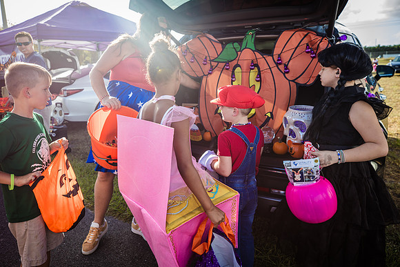 20241030-IVES-Trunk-or-Treat-3318J