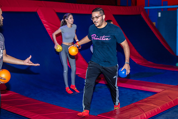 Planet-Obstacle-Adults-Night-0067