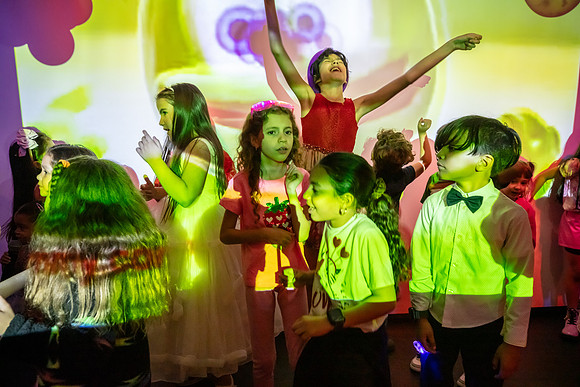Valentines-Dance-Party-Fundraiser-IVES-2024-4543-