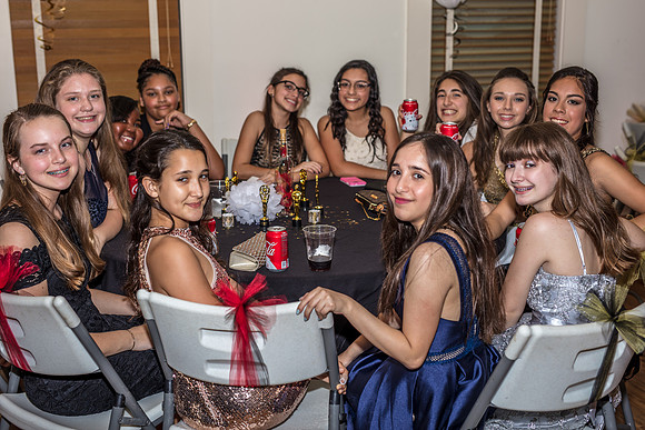 8th-grade-dance-party-2018-I-1616