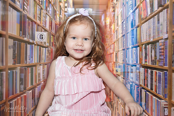 Jessica-2yo-library-1317-