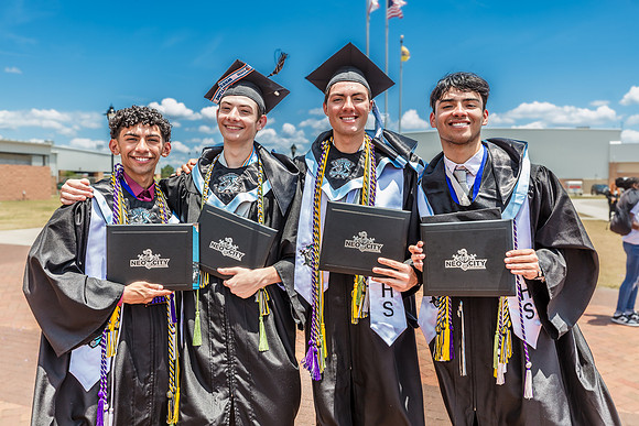20240524-NeoCity-Academy-Grad-Ceremony-Class-of-2024-0573-