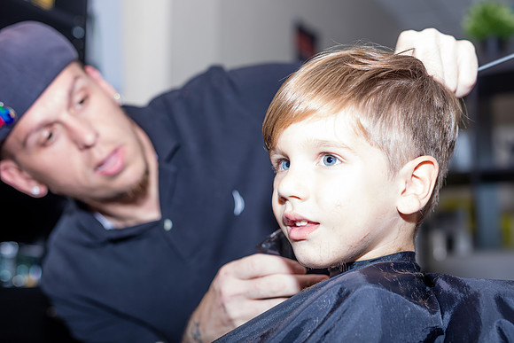 Hair-Cut-Toni-Michaels-Salon-0046J