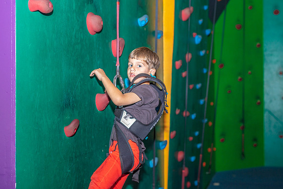 Henry-7th-Birthday-Planet-Obstacle-2394