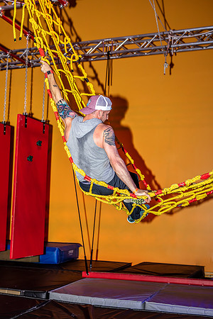Planet-Obstacle-Adults-Night-0212