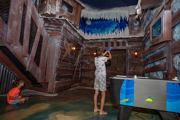 20220923-Reunion-Vacation-Home-5052m-gameroom-