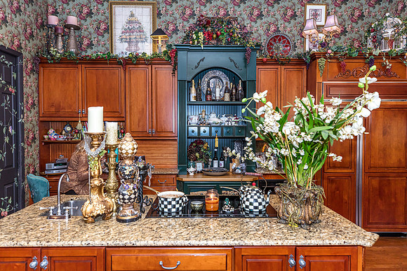 Celebration-Holiday-Home-Tour-2022_Stop1-506-Longmeadows-St-7028