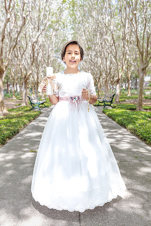 20240427-Mariana-Esquibel-Emma-First-Communion-9058