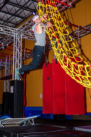 Planet-Obstacle-Adults-Night-0206
